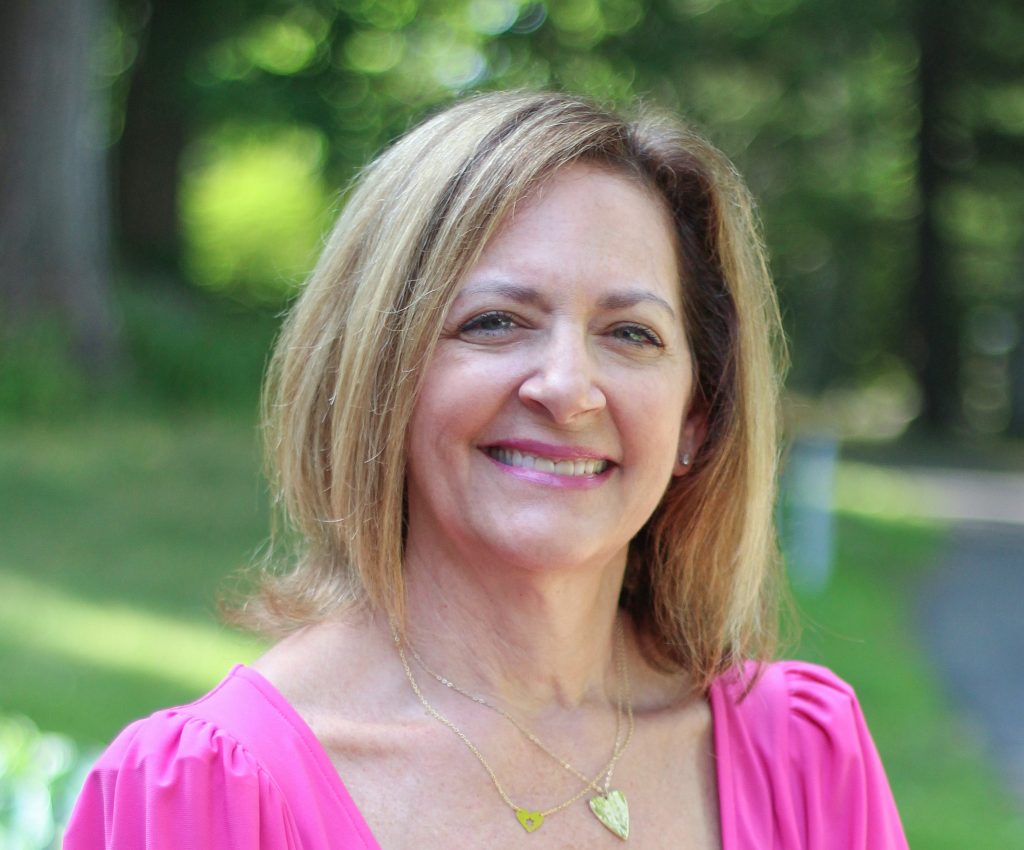 Headshot of Linda Gross.